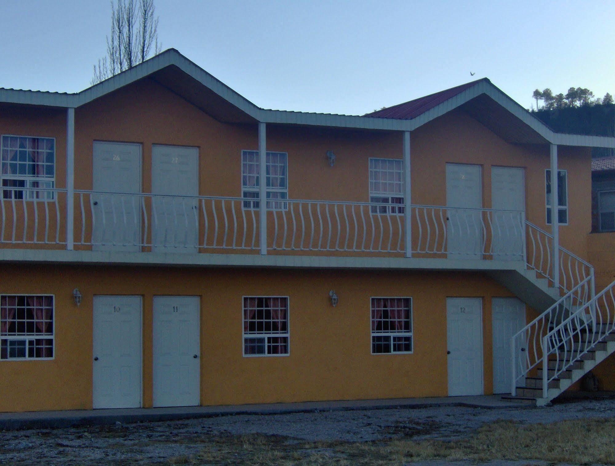 קריל Hotel Hacienda Bustillos מראה חיצוני תמונה
