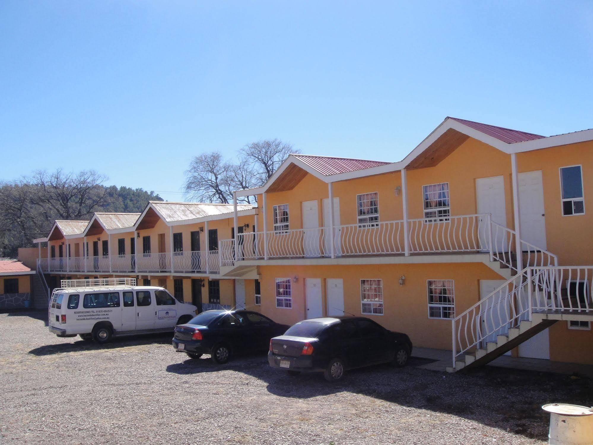 קריל Hotel Hacienda Bustillos מראה חיצוני תמונה